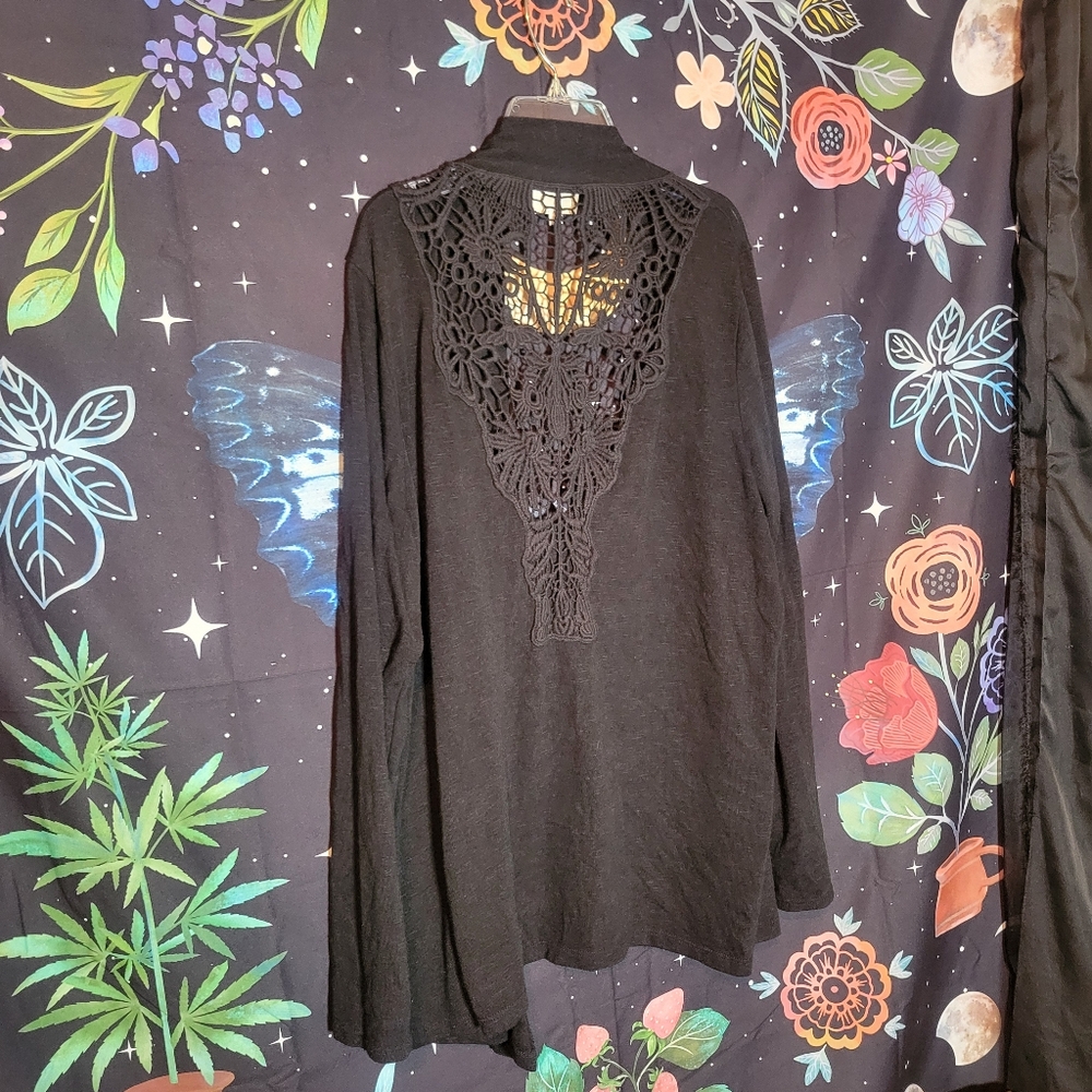Pretty Embroidered Back Sweater! - Picture 5 of 5